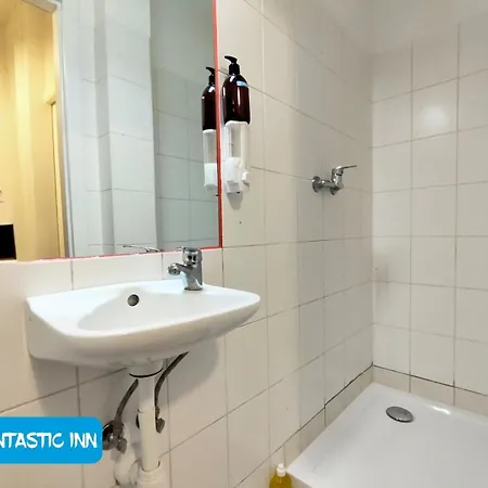 Fantastic-inn - Gr6 *